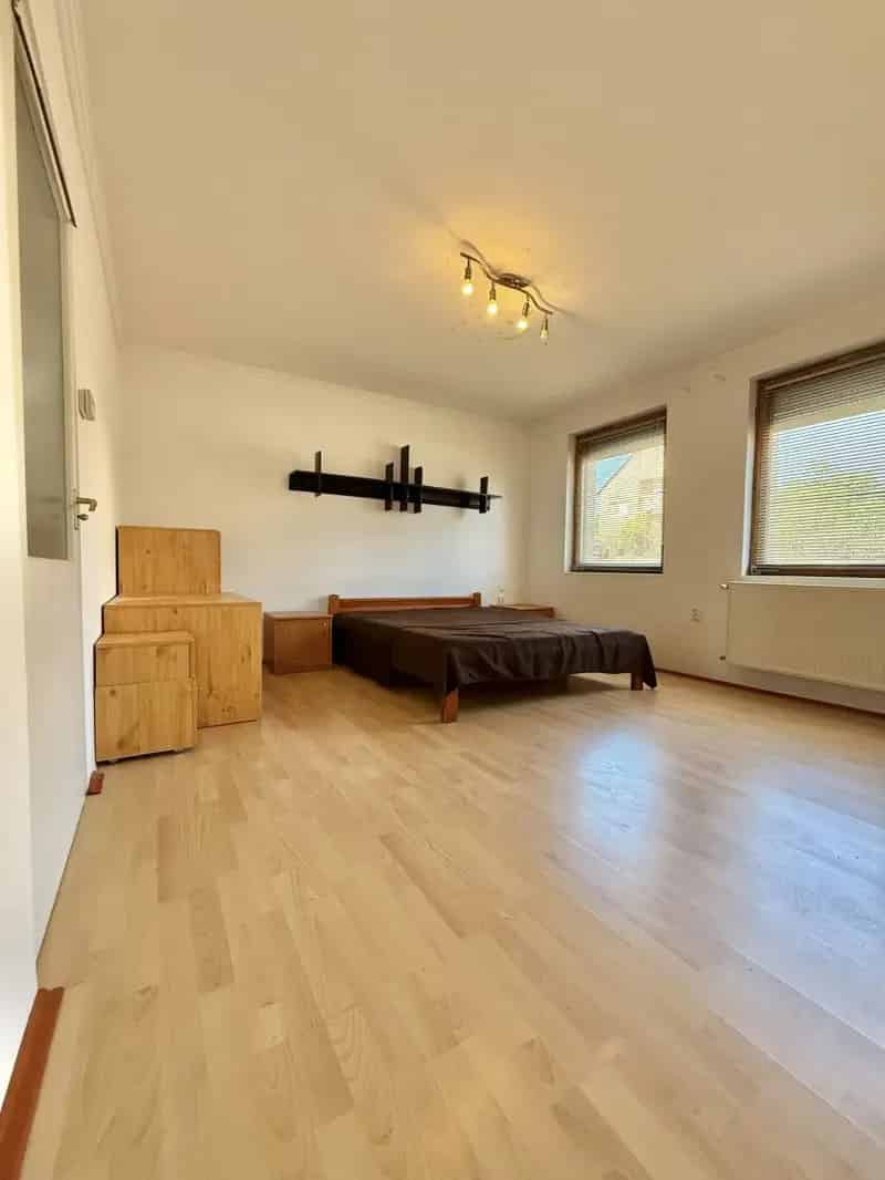 Ház Kiadó , Dunántúl