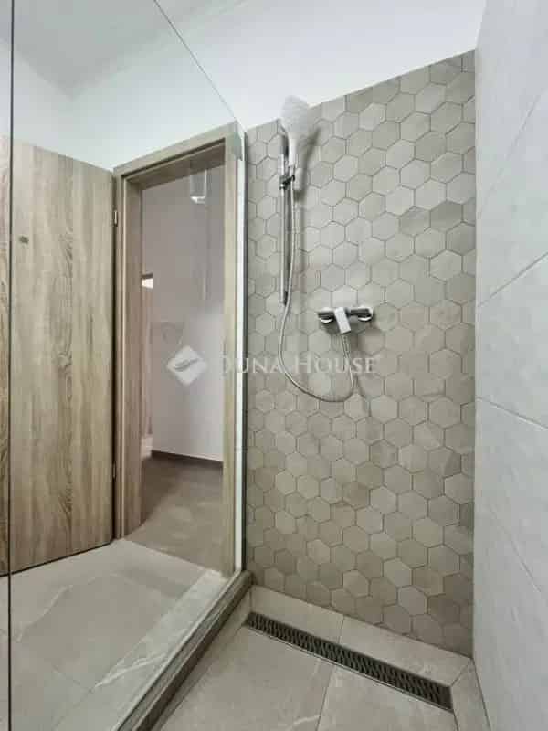 Ház Kiadó , Ceglédi járás, Közép-Magyarország