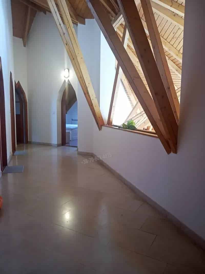 Ház Kiadó , Budapest, Közép-Magyarország