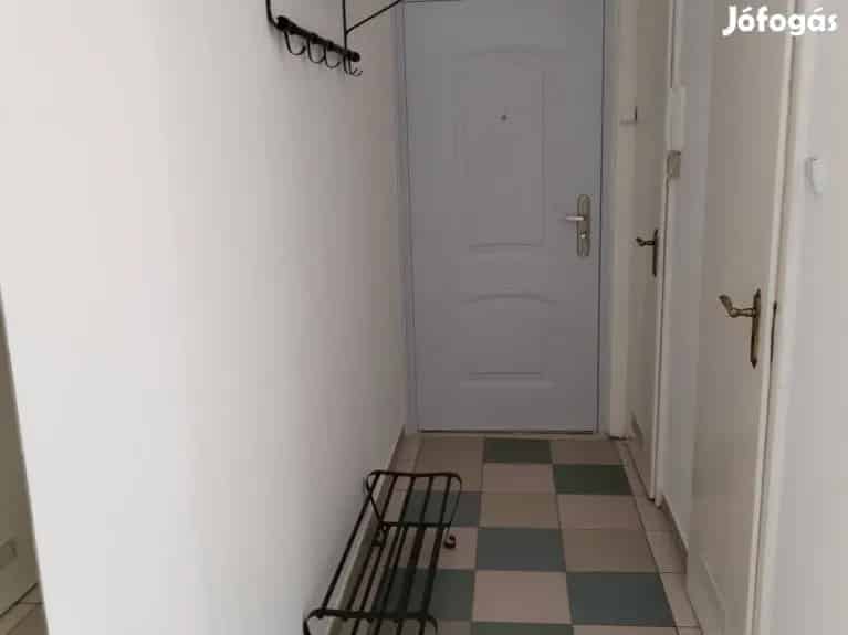 Paksi 2 szobás lakás kiadó