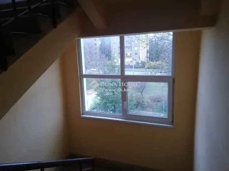 Lakás Kiadó , 9, Bajcsy-Zsilinszky utca, Pécs, Dunántúl