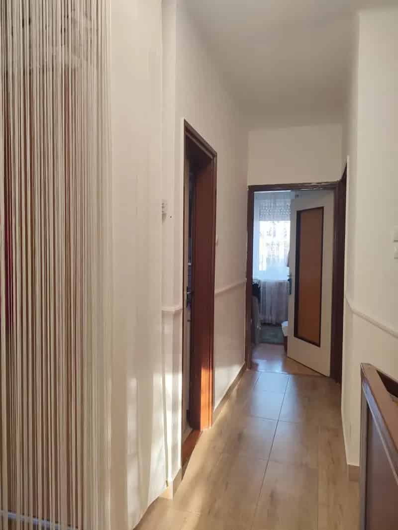Ház Kiadó , Budapest, Közép-Magyarország