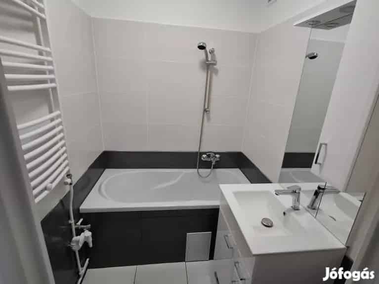 Teljesen felújított lakás - Dunaújváros, Lakás - Jófogás Ingatlan