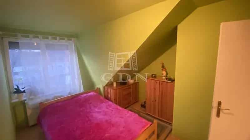 Ház Kiadó , Kámfor utca, Budapest, Közép-Magyarország