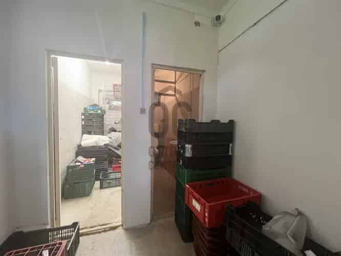 Berekböszörményi eladó kereskedelmi ingatlan, UZ018839