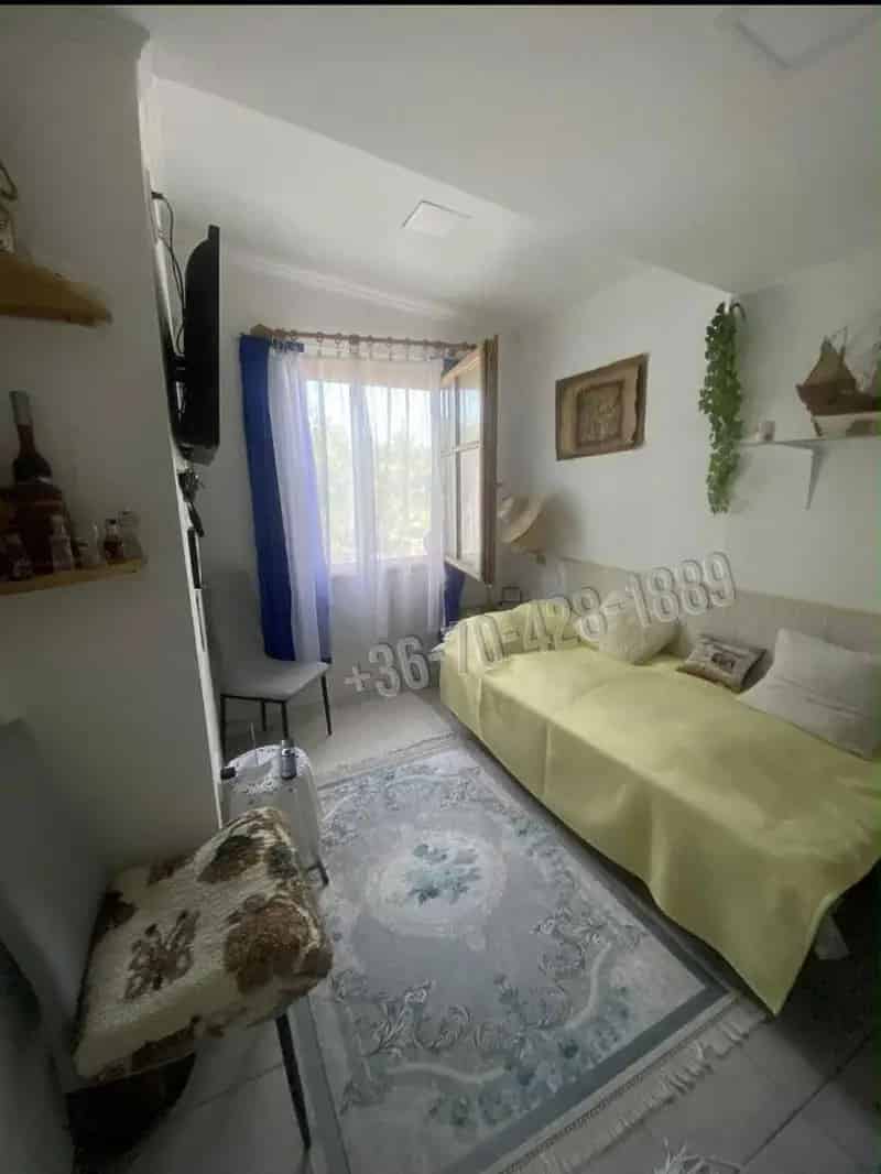 Ház Kiadó , Gödöllői járás, Közép-Magyarország