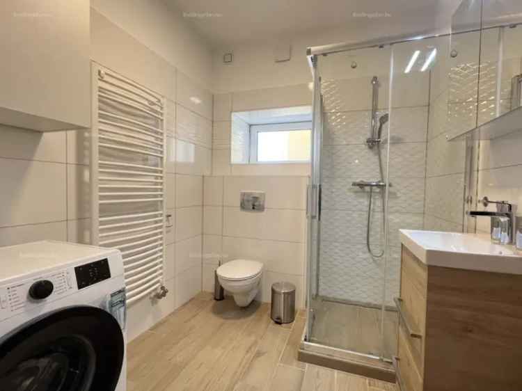 Kaposvár Belváros - Felújított 50 m2-es Lakás Kiadó