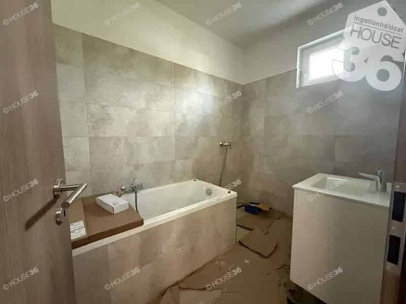 Ház Kiadó , Kecskeméti járás, Alföld és Észak