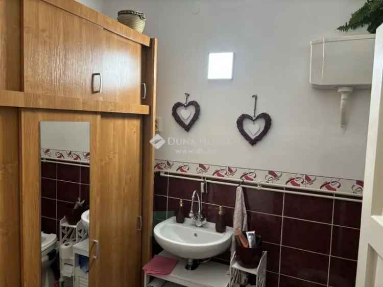 Ház Kiadó , Csornai járás, Dunántúl