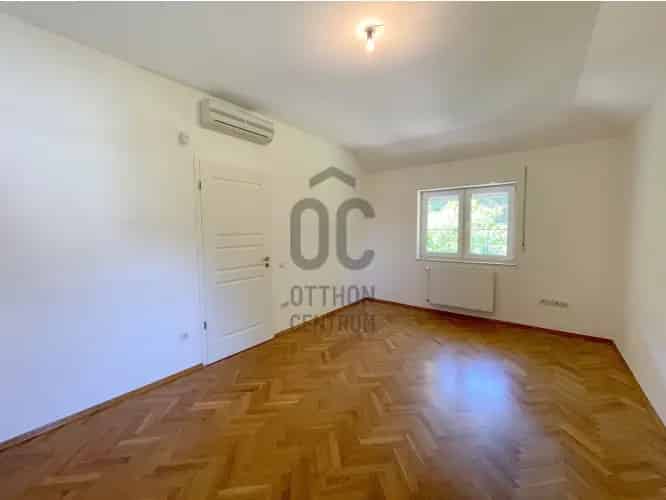 Budapest II/A. kerületi eladó családi ház, DHZ070987