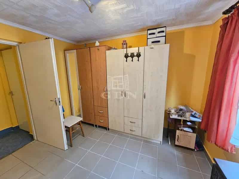 Ház Kiadó , Tiszaújvárosi járás, Alföld és Észak