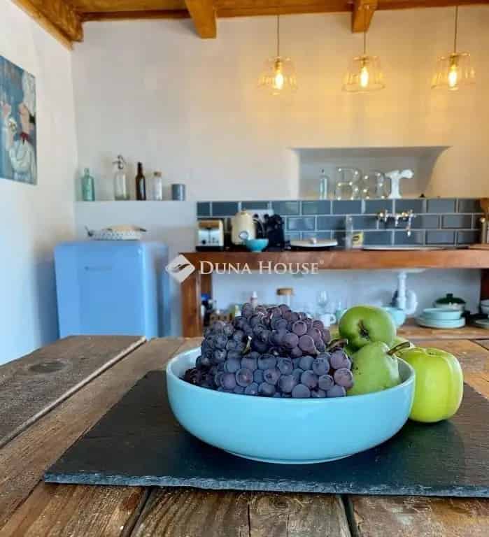 Ház Kiadó , Tapolcai járás, Dunántúl