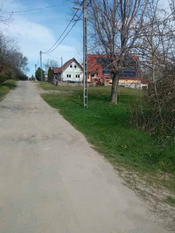 Telek Kiadó , Gödöllői járás, Közép-Magyarország