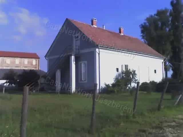 Ház Kiadó , Hevesi járás, Alföld és Észak