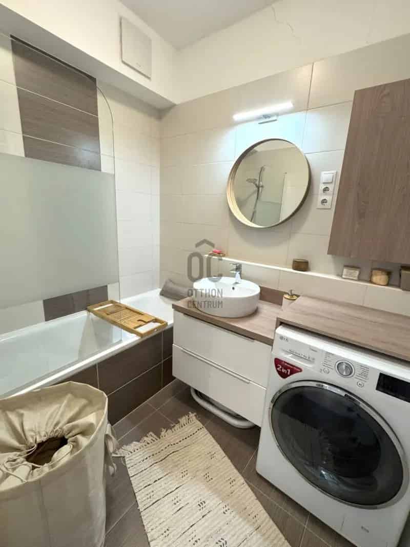 Lakás Kiadó , Budapest, Közép-Magyarország
