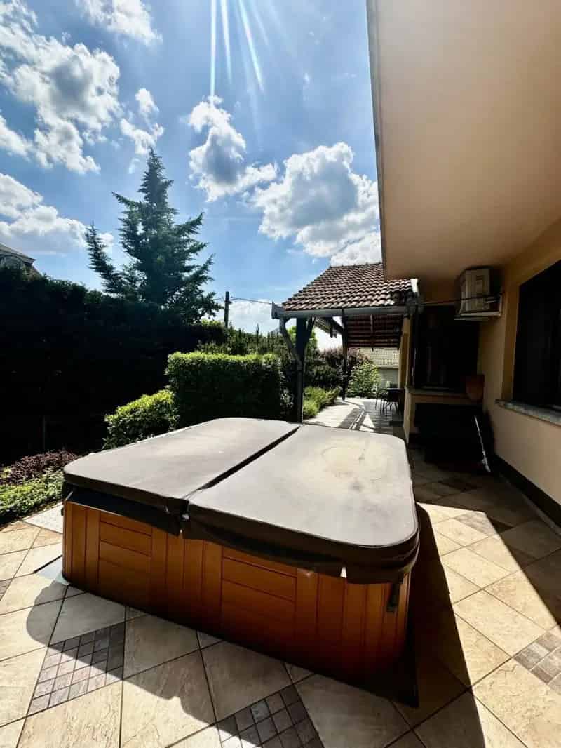 Ház Kiadó , Budapest, Közép-Magyarország
