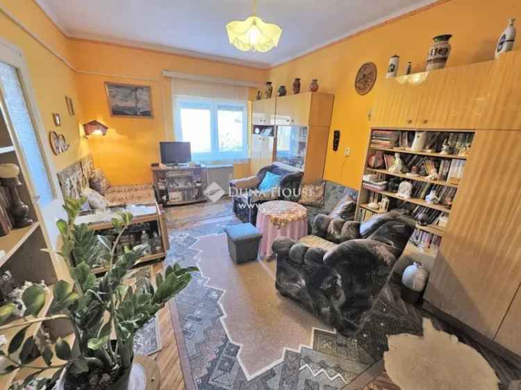 Ház Kiadó , Szolnoki járás, Alföld és Észak