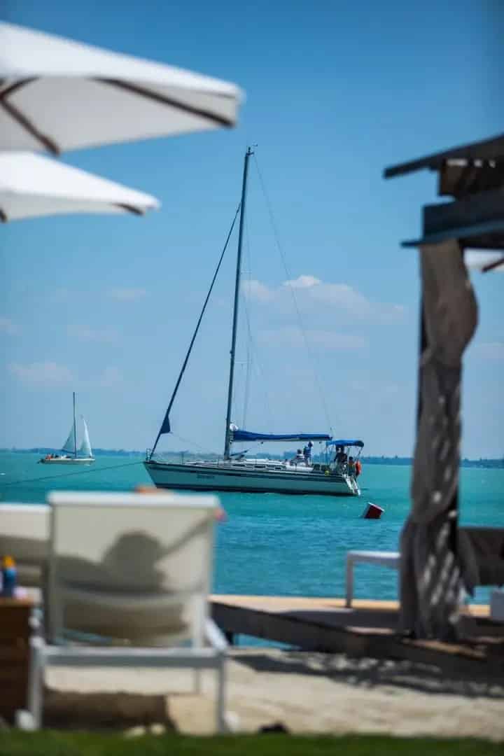 Ház Kiadó , Balatonfüredi járás, Dunántúl