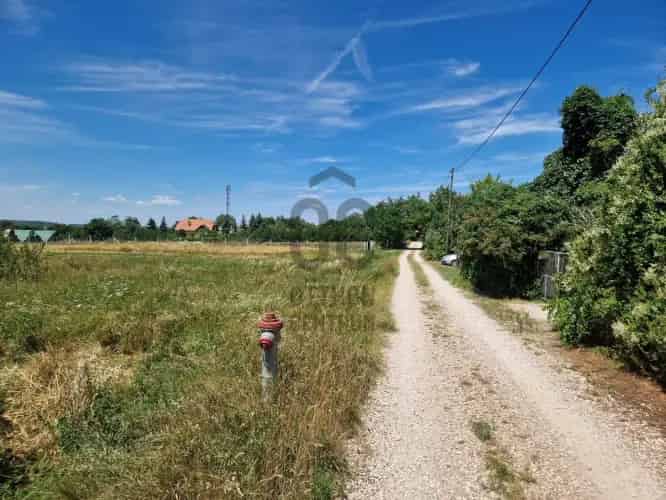 Tatai eladó telek, T038511