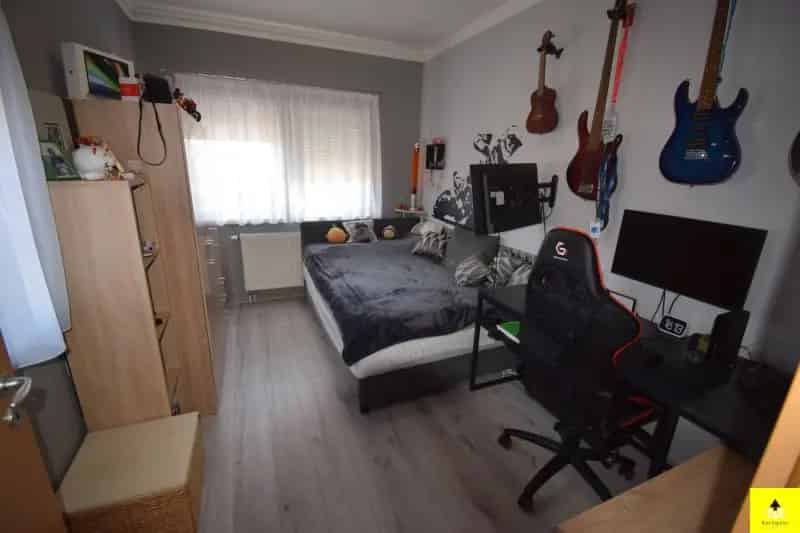 Ház Kiadó , Szombathelyi járás, Dunántúl