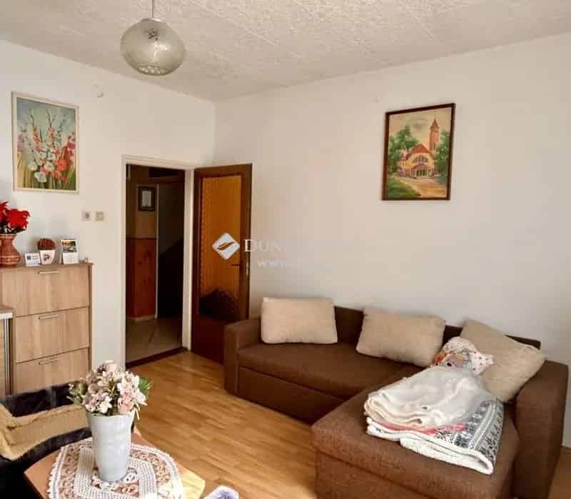 100m2-es családi ház Tófej csendes utcájában