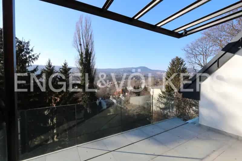 Penthouse impresszív kilátással és dizájnnal