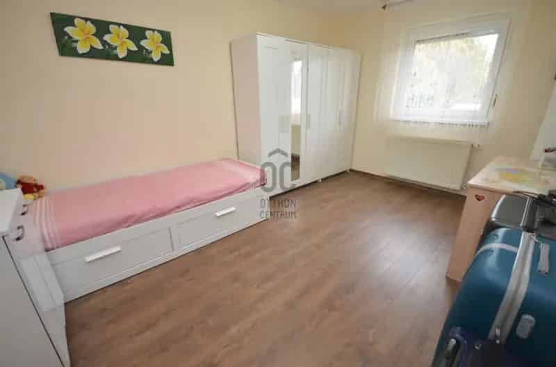 120 m2-es 5 szobás családi ház XVI kerületben nagy telekkel