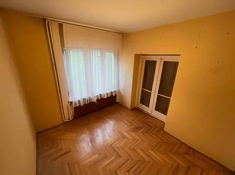 Ház Kiadó , Budapest, Közép-Magyarország