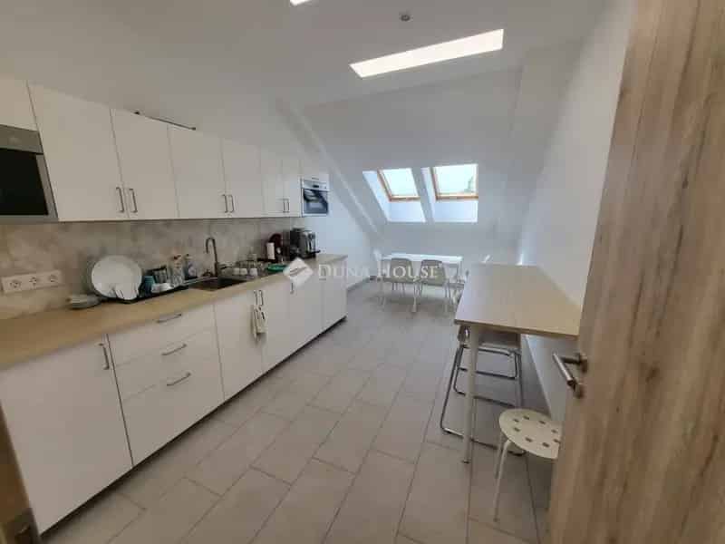 Fót Központi részén Kiadó Iroda 55m2