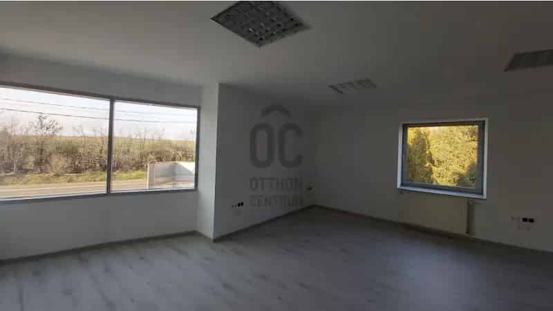 Aszódi kiadó kereskedelmi ingatlan, UZ015566