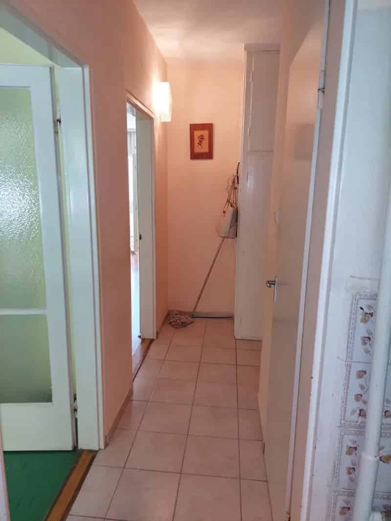 Lakás Kiadó , 9, Bajcsy-Zsilinszky utca, Pécs, Dunántúl