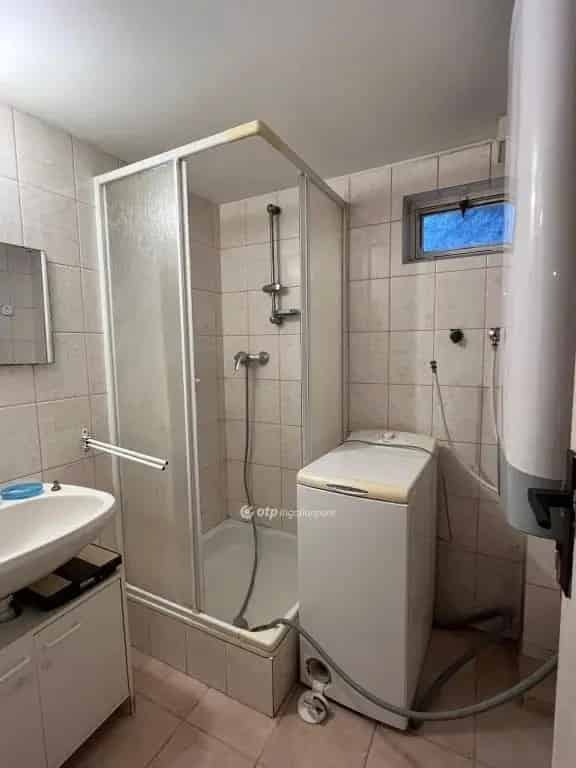 Ház Kiadó , Móri járás, Dunántúl