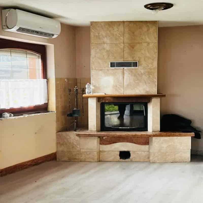 Ház Kiadó , Dunaújvárosi járás, Dunántúl