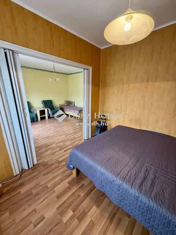 Lakás Eladó , Veszprém, Dunántúl