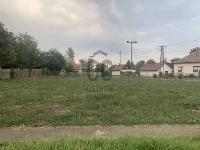 Tiszafüredi eladó telek, T031934