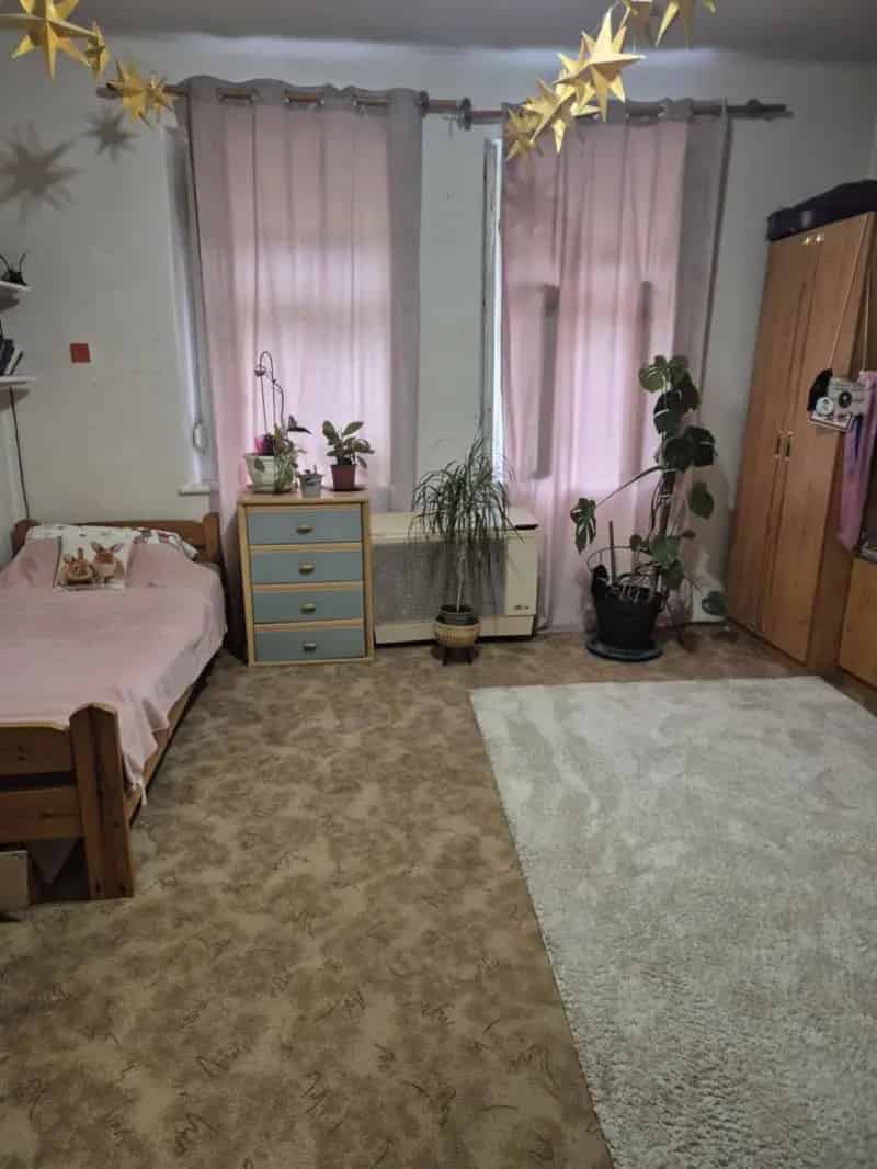 Ház Kiadó , Aszódi járás, Közép-Magyarország