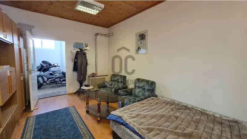 Györkönyi eladó kereskedelmi ingatlan, UZ018041