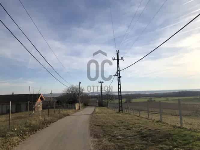 Sukorói eladó telek, T039279