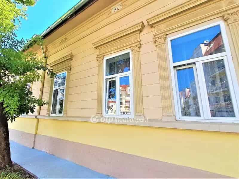 Ház Kiadó , Kecskeméti járás, Alföld és Észak