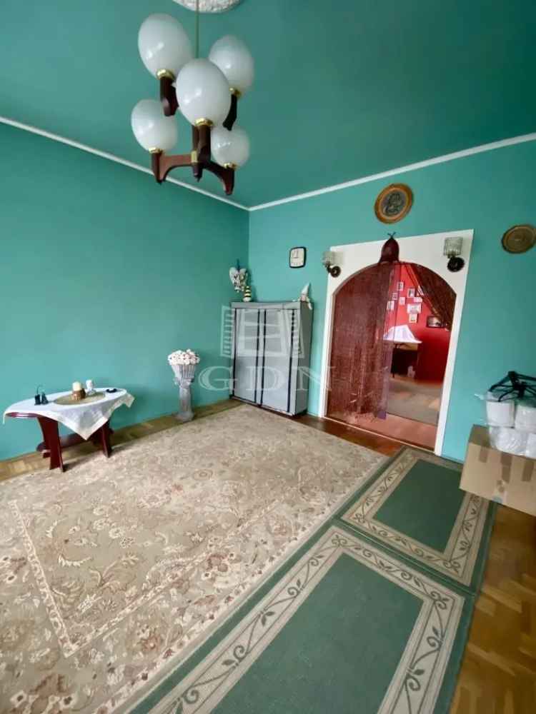 Ház Kiadó , Budapest, Közép-Magyarország