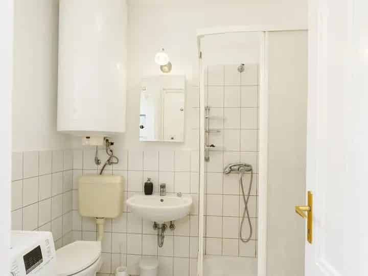 Ház Kiadó , Keszthelyi járás, Dunántúl