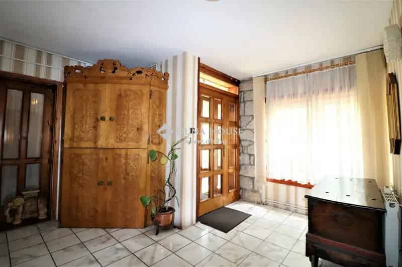 Ház Eladó , Budapest, Közép-Magyarország