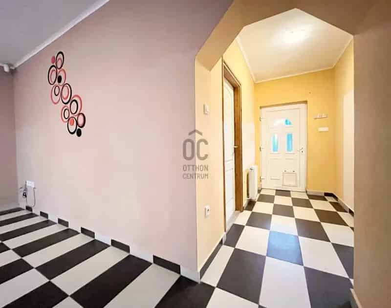 Ház Kiadó , Monori járás, Közép-Magyarország