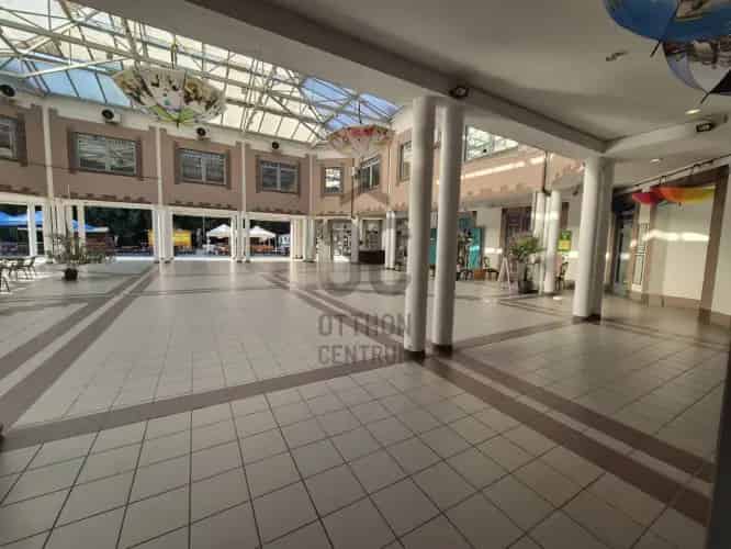 Hévízi eladó kereskedelmi ingatlan, UZ018840