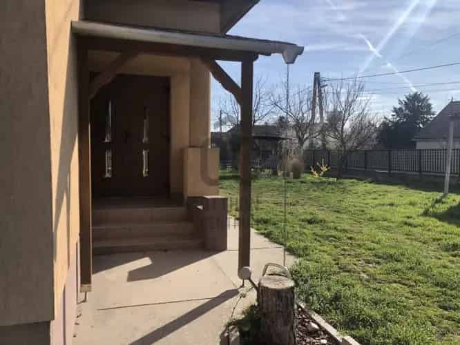 Dömsödi eladó családi ház, H504854