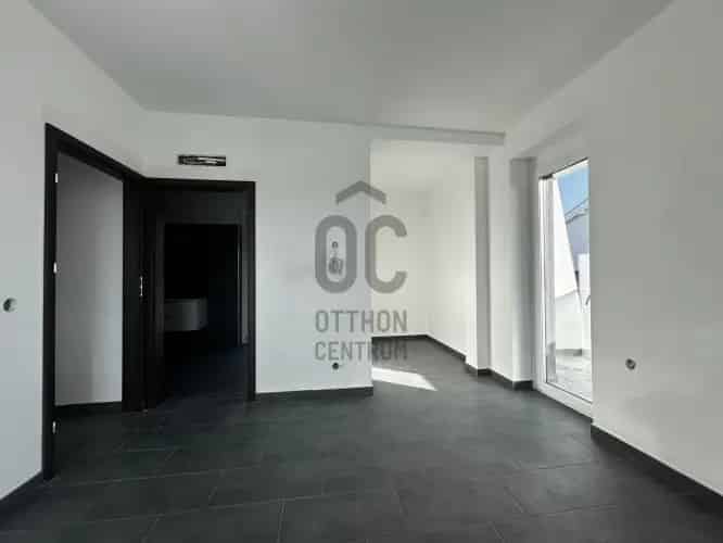 Mogyoródi eladó újépítésű lakás, U0046599