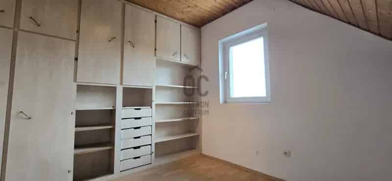 Ház Kiadó , Paksi járás, Dunántúl