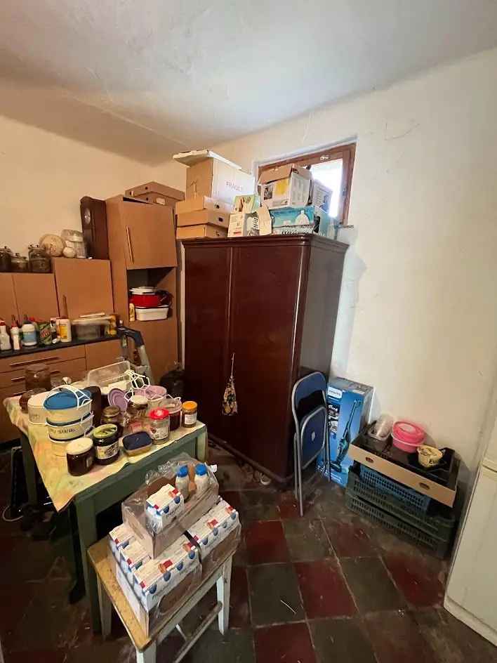 Ház Kiadó , Kossuth Lajos utca, Váralja, Dunántúl