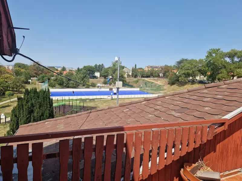 Bevezetett Etterm Elado 4 Lakassal XVIII Keruletben