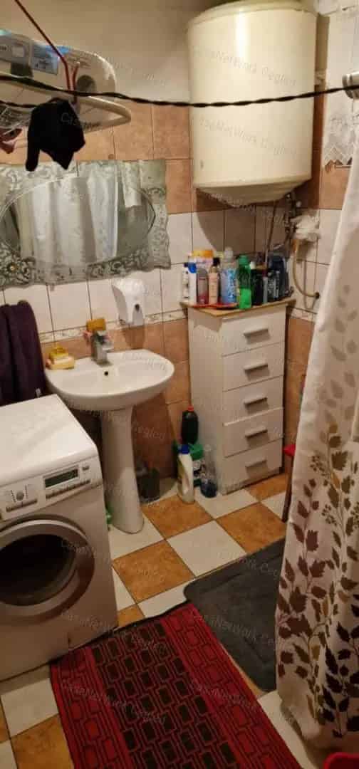 Ház Kiadó , Ceglédi járás, Közép-Magyarország